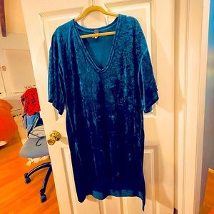 Free People VELVET tunic dress with side slit, L